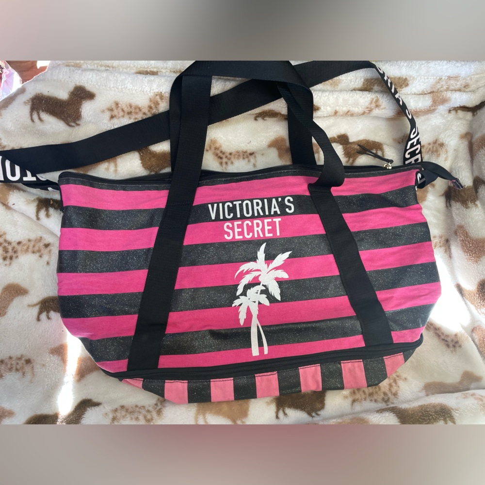 Victoria’s Secret Weekender Tropical Duffle Bag